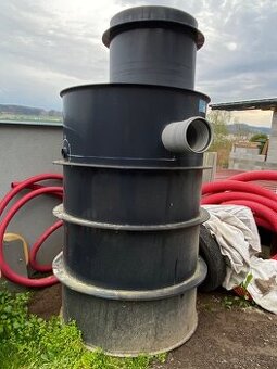 Nádrž na tlakovou kanalizaci