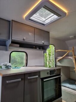 Karavan Knaus Suedwind 395 ZREKONSTRUOVANÝ