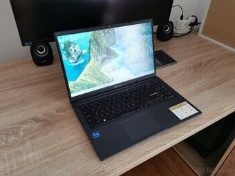 Asus Vivobook x1502z s brašnou