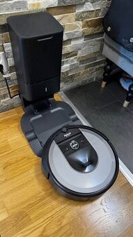 Robotický vysavač iRobot Roomba i7