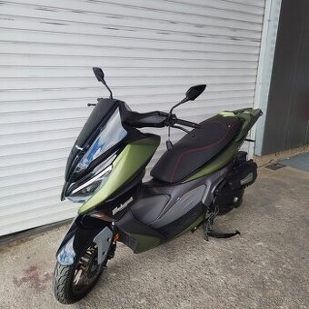 MALAGUTI - MADISON 125 ABS - ALBERO GREEN - PŘEDVÁDĚCÍ MOTO