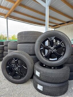 215/65/17 zimní Hankook winter icetp sada na Audi