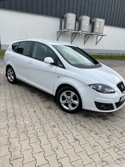 Seat Altea XL 2.0 TDI DSG 103 kW – výborný stav, plná výbava