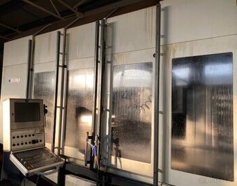 Obráběcí centrum (vertikální) AXA VHC3-XTS