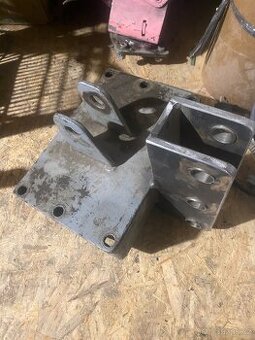 Víko hydrauliky na Zetor 25