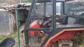 Zetor 5211/7211- rám dveří koupím