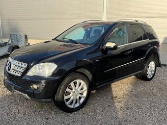 Mercedes-Benz ML 300 CDI 7G 136t km 4-Matic r.2010