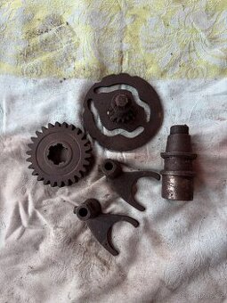 NSU OSL - díly převodovky