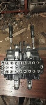 Hydraulický rozvaděč