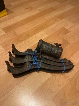 Litinový stojánek na stromeček