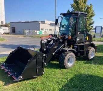 nakladač, kloubový nakladač, čelní nakladač,