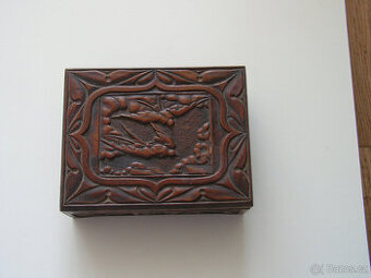 Dřevěná krabička na cigarety