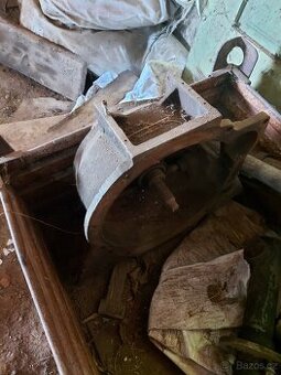 Příruba na motor zetor crystal