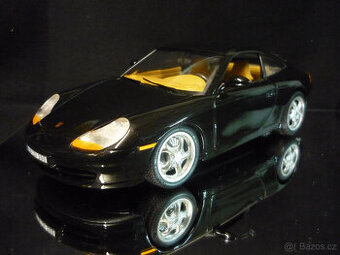 Porsche 911 Carrera 1997 Bburago 1/18