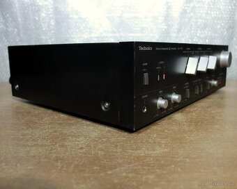 Zesilovač Technics.