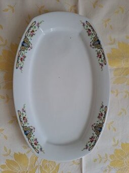 starý porcelánový tác