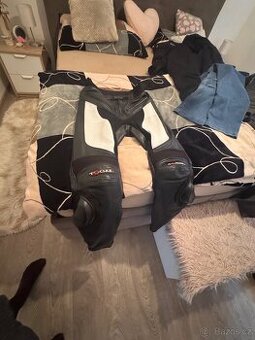Kožené moto kalhoty