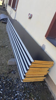 Lamely sekční vrata