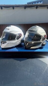 Helmy AXXIS s interkomem