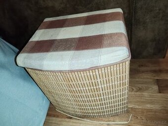 Taburet s uloznym prostorem