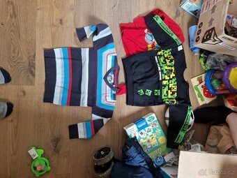 Mikina či svetr velikost 110/116