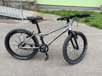 Dětské kolo Rascal 20