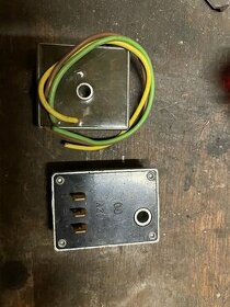 Jawa mosquito, relé ISKRA