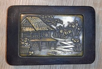 STAROŽITNÁ TABATĚRKA S JAPONSKÝM MOTIVEM