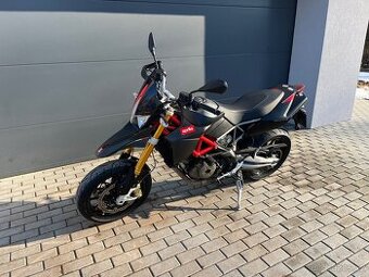 Aprilia Dorsoduro 750 Factory