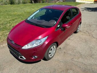 Ford Fiesta 1,3i 60kw 106000km 2009 5 dvéřová, auto.klima