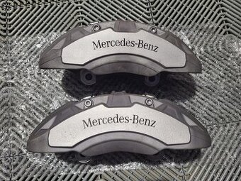 Přední brzdové třmeny Mercede