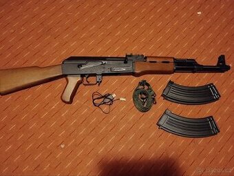 Airsoft AK-47 – kompletní balení, super stav
