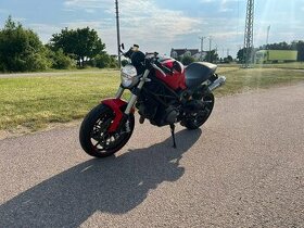 Ducati 696 Monster - 90.000 CZK