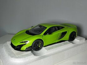 AutoArt - McLaren 675LT, 1:18, zelený