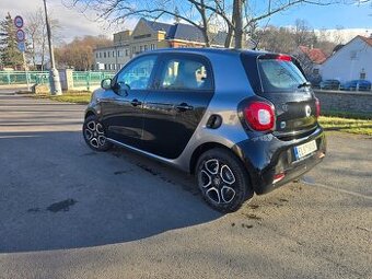 Smart Forfour EQ