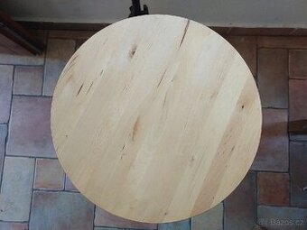 Otočný servírovací podnos z IKEA – dřevo, průměr cca 39 cm