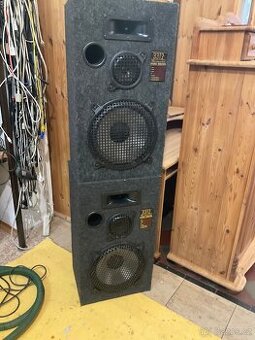Americké reprobedny a Acoustic  studio monitor 3312