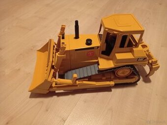 Bruder buldozer.