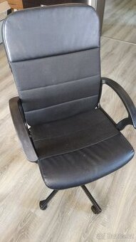 Otočná židle IKEA