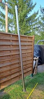 Nerezové sloupky pro ukotvení stínící plachty
