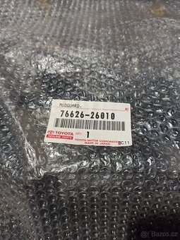Levá zadní zástěrka OEM Toyota Hiace