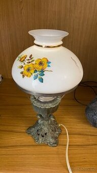 Krásná starožitná stolní lampa retro elektrická