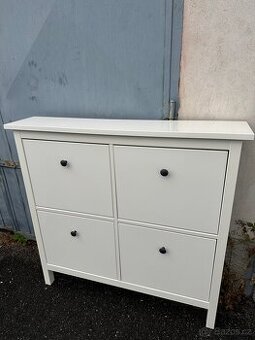 Ikea Hemnes botník