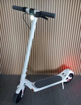 Elektricka kolobezka Leqismart A10 - BIELA