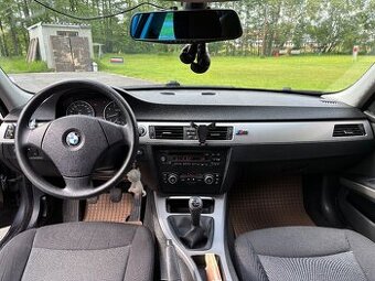 BMW E90 318i