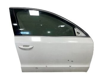 Pravé přední dveře bílá barva LF9E Škoda Superb 2 r.v. 2009