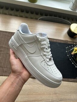 Nike air force 1 white