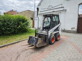 Smykový nakladač Bobcat 453