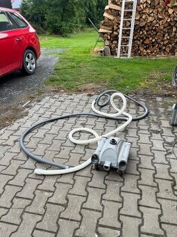 vysavač intex
