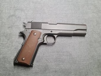 Airsoft vybavení